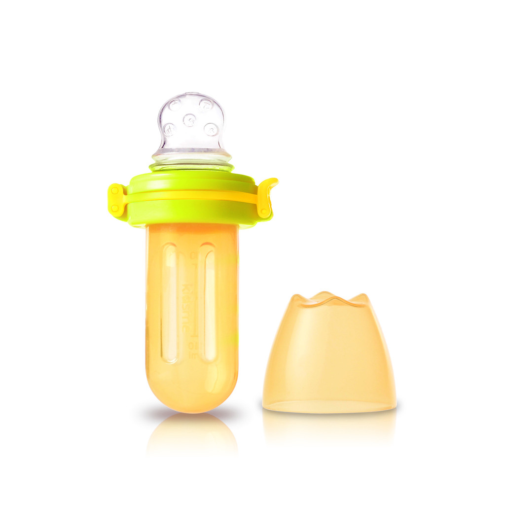 Food Squeezer with Extra Sac - Orange and Green